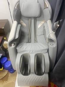 still new massage chair no use more than 10 Time