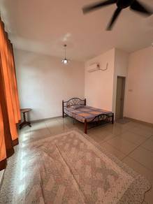 Room for rent in D'Summit Residences, Kempas Utama
