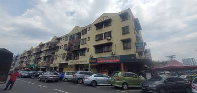 Sri kuching apartment , jalan selingsing