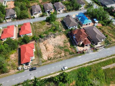 FREEHOLD Bungalow Lot Mahkota Hills Tasik Senangin Lenggeng