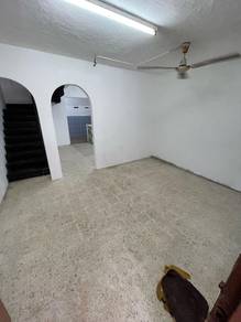 Taman Sri Sinar Kepong 2.5 Storey For Sale !!! ( Freehold )