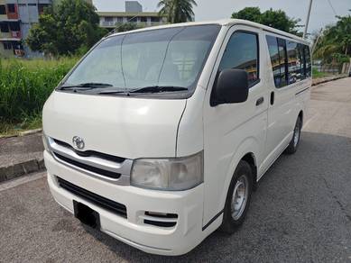 Toyota HIACE 2.5 (M) window van diesel