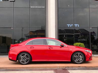 Mercedes A35 SEDAN Recaro AMG Stering SUNROOF