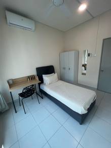 Zero Deposit All Female Master or Medium Room at Zizz Damansara North