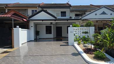 Bandar Baru Uda double storey renovated unit untuk Dijual
