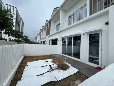 Viluxe Residence G/Guarded Extra Land 2-Stry Terrace  in Batu Kawan !