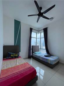 Middle Room with 2 Single Beds at Sky Habitat walk to CIQ Johor Bahru