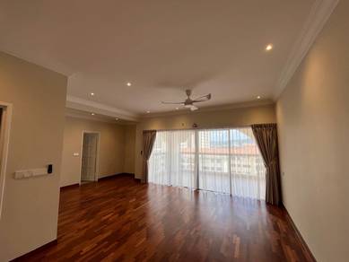 1 Bukit Utama Condominium Renovated Penthouse Unit For Sale