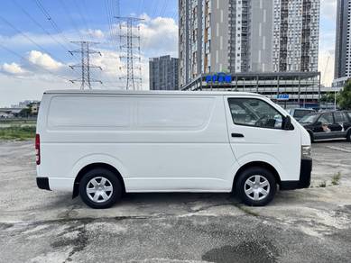 Toyota HIACE PANEL VAN 2.5 (M) -  FULL LOAN