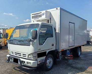 ISUZU 3Ton Chiller 17ft 7500KG Green Engine