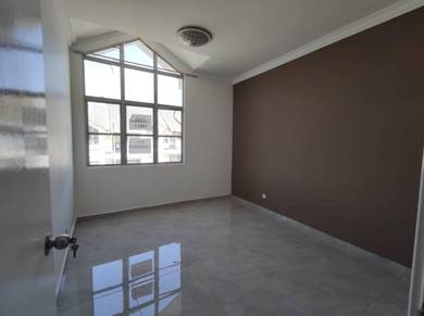 RENOVATED & NEARBY SURAU 1.5 Storey TOWNHOUSE Presint 16 Putrajaya