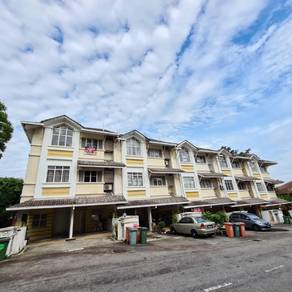 RENOVATED & NEARBY SURAU 1.5 Storey TOWNHOUSE Presint 16 Putrajaya