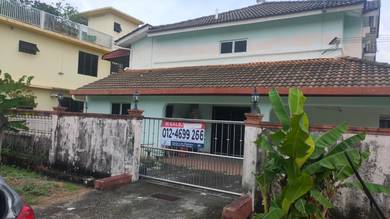 2 Storey CORNER LOT Landed House For SALE - Nearby MRT Station