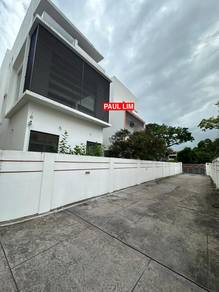 LANDED SALE 3 STOREY BUNGALOW At JALAN YORK ROAD WELCOME NURSING HOME