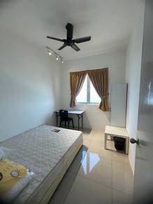 The Zen Condominium, 4 Bedroom unit, 2 carpark, Move in condition