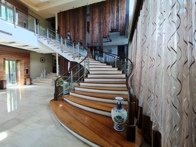 【14000sqft】4 sty Bungalow Bukit Gita Bayu, Seri Kembangan