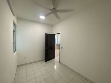 Bukit Raja Inang Townhouse 3 Bilik 2 tandas Basic Unit - FOR RENT