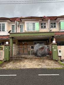 Unigarden Double Storey Terrace With Big land size of 5.76 Points