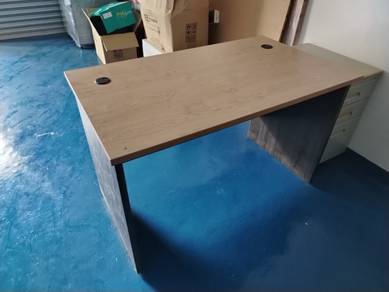 4FT Wooden Office Table TD358
