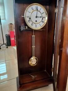 Grandfather clock three-hole key