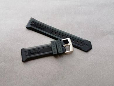 TAG HEUER 22 mm Black Rubber Watch Strap