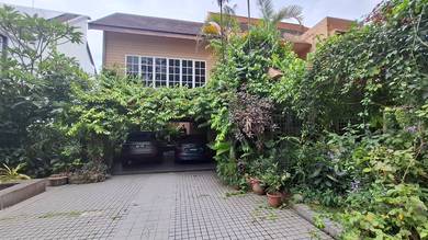 2 Storey Bungalow House SS19/3 Subang Jaya for SALE!!!