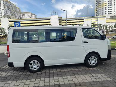 Toyota Hiace Window 2.5 (M) Van 14Seat