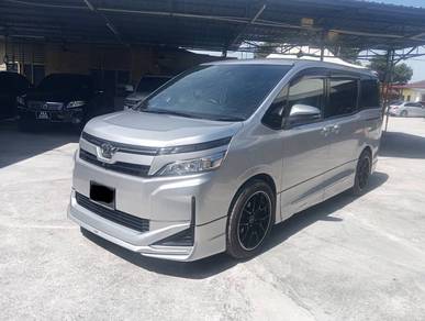 Toyota VOXY V 2.0 (A) LOAN KEDAI