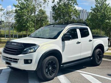 Isuzu D-MAX 2.5 4x4 DUAL CAB (ORIGINAL CONDITION)