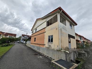 RENOVATED END LOT Double Storey Terrace Bandar Tasik Kesuma Semenyih