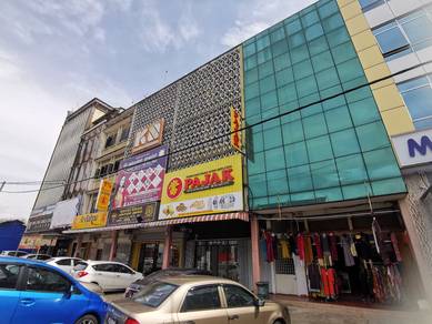 FACING MAINROAD Jalan Kuala Ketil 4.5 Storey Shoplot Town Area