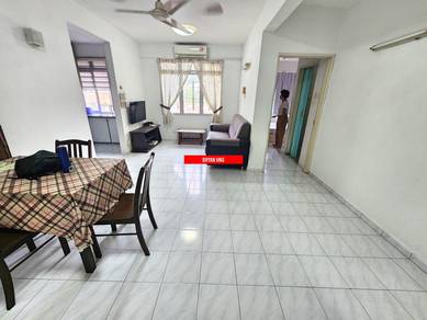 Azuria At Tanjung Bungah Renovated 1 Car Park Freehold ( Full Loan )