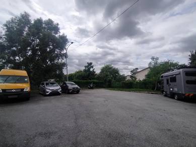 Kota Kemuning Corner Lot Terraced Upper Floor 3R2B for Rent!!