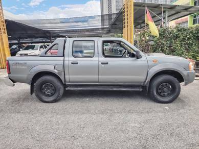 -2011 Nissan FRONTIER 2.5 GRANROAD (M)