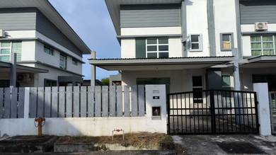 Arc villa tuaran corner