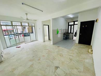 Kiambang Apartment