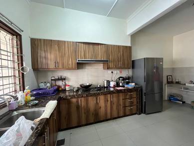 USJ 5 (24x75 sqft£ Gated Guarded Big Layout Good Condition 2 Storey