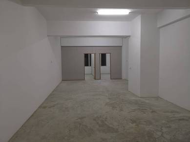 Miri Senadin Shoplot 1st floor Room for rent