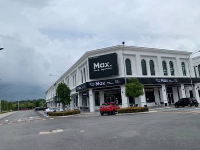 Corner Eco Majestic Silver Square SuperBig Facing MainRoad Whole Block