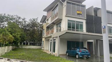 3-storey-Terraced-House-for-sale-Puchong-Selangor