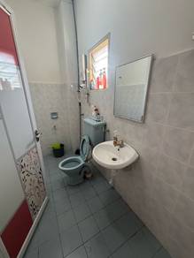 USJ 13 double storey freehold walk to LRT subang jaya
