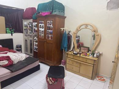 USJ 13 double storey freehold walk to LRT subang jaya