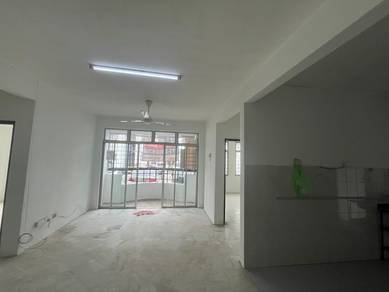 Kiambang Apartment