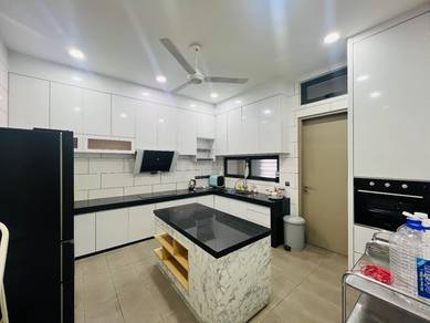 LUXURY‼️3 Storey Superlink @ 8 Residences Padang Temu (Ujong Pasir)