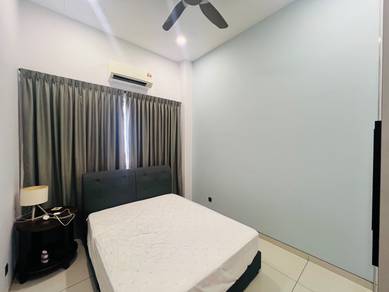 LUXURY‼️3 Storey Superlink @ 8 Residences Padang Temu (Ujong Pasir)