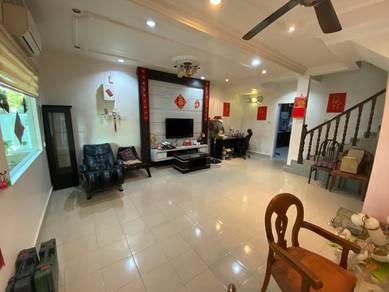 Corner lot and renovated Unit Taman Klang Utama Unit On Sale