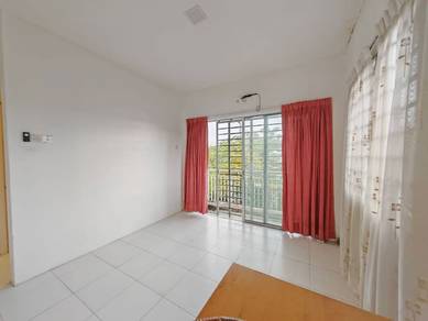 Townhouse FOR SALE Lake Residence Puchong LAKE VIEW END LOT FULL LOAN
