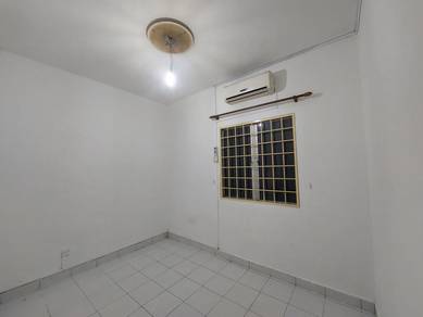 Pangsapuri Seri Permai near Wira Waja Jalan Tun Perak