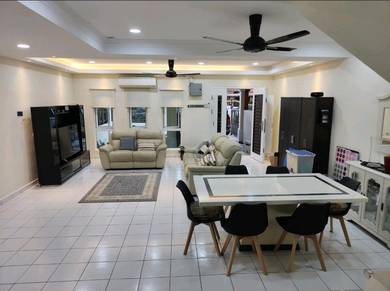 FULLY FURNISHED RENOVATED 7/24 SECURITY 2-storey Bangi Seksyen 3