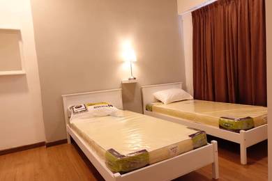 Sharing Master Room To Rent Casa Tropika Condo(Female Only)